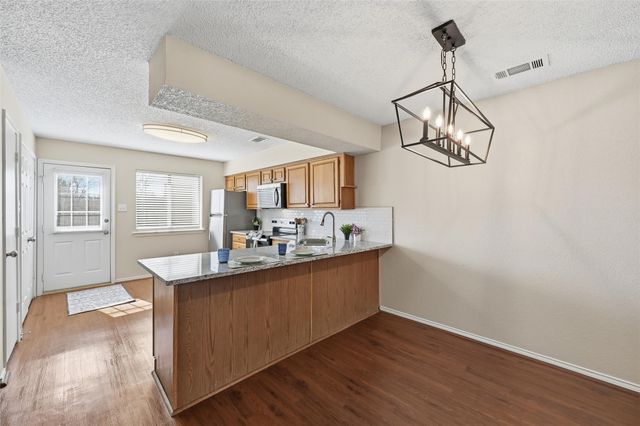 1751 Dynasty Circle, Glenn Heights, TX 75154