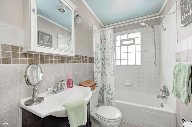 6165 Norwaldo Avenue, Indianapolis, IN 46220