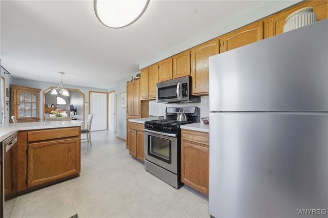 28 Baywood Drive, Cheektowaga, NY 14227