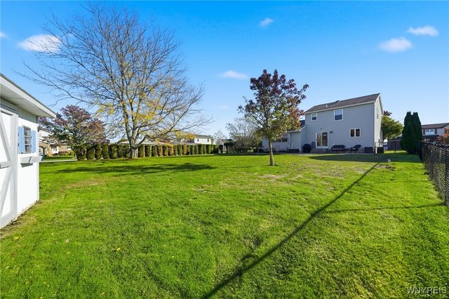 28 Baywood Drive, Cheektowaga, NY 14227