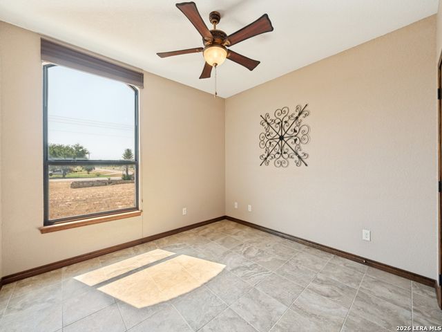 201 Abrego Lake, Floresville, TX 78114