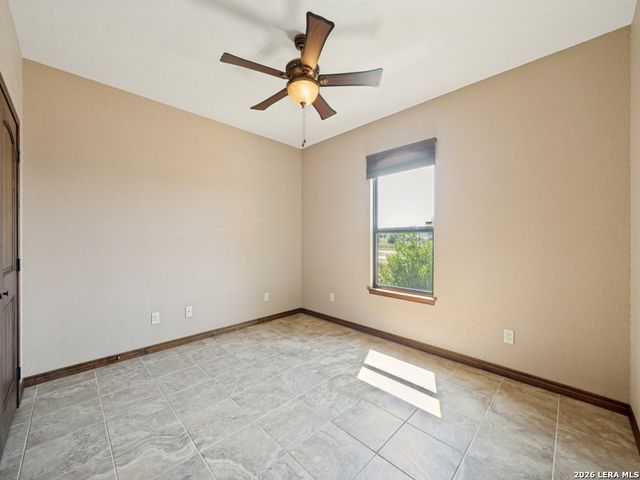 201 Abrego Lake, Floresville, TX 78114