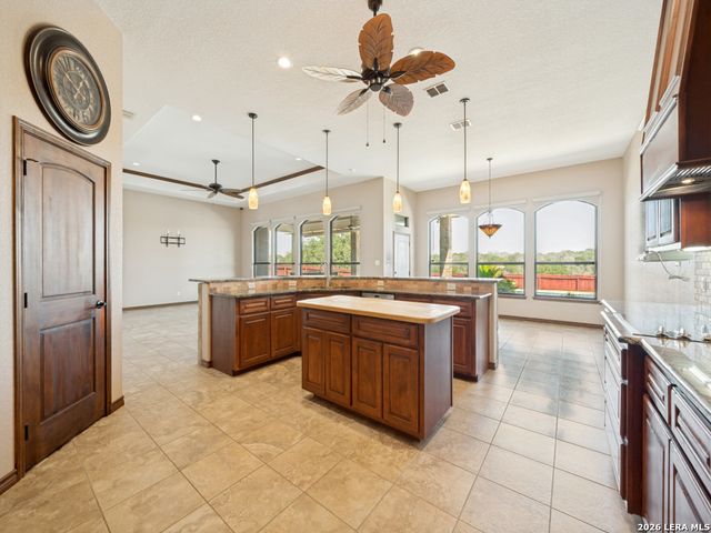 201 Abrego Lake, Floresville, TX 78114