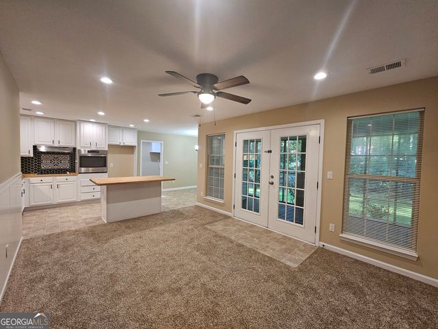 25 Hearthstone Drive, Stockbridge, GA 30281