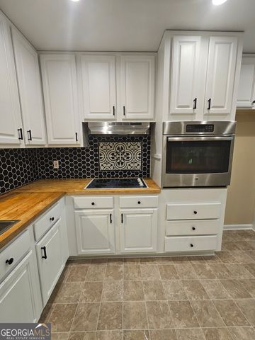 25 Hearthstone Drive, Stockbridge, GA 30281