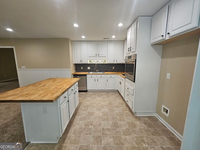 25 Hearthstone Drive, Stockbridge, GA 30281
