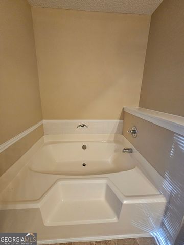 25 Hearthstone Drive, Stockbridge, GA 30281