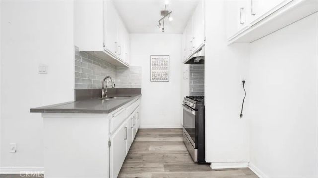 4431 Don Ricardo Drive 20, Los Angeles, CA 90008