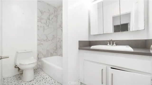 4431 Don Ricardo Drive 20, Los Angeles, CA 90008