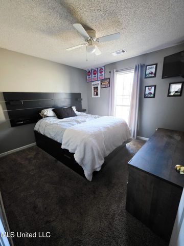 7370 Fox Glen Drive, Olive Branch, MS 38654