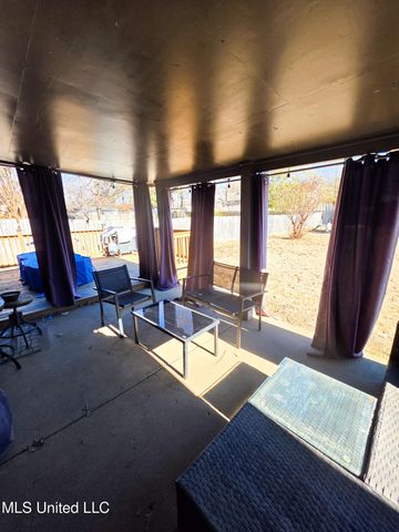 7370 Fox Glen Drive, Olive Branch, MS 38654