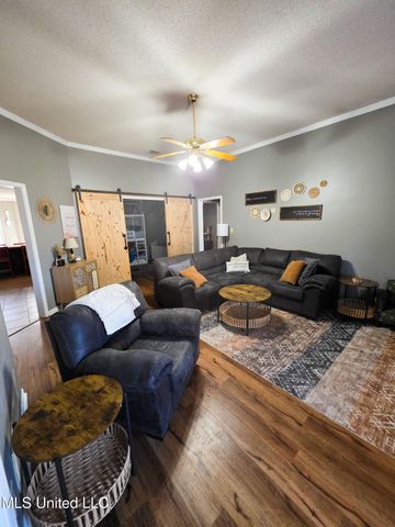 7370 Fox Glen Drive, Olive Branch, MS 38654