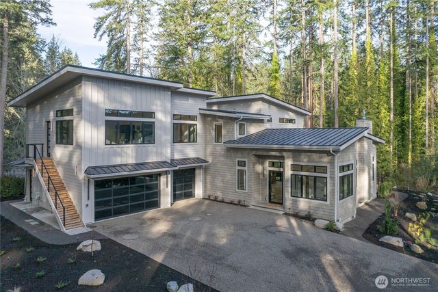 13982 Manzanita Road NE, Bainbridge Island, WA 98110