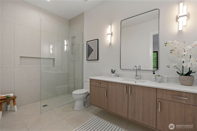 13982 Manzanita Road NE, Bainbridge Island, WA 98110