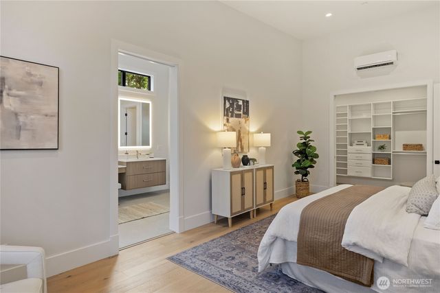 13982 Manzanita Road NE, Bainbridge Island, WA 98110