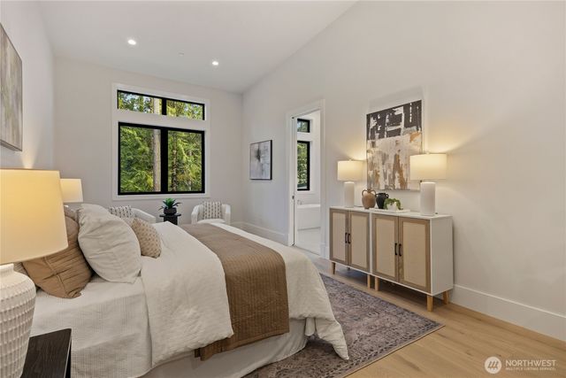 13982 Manzanita Road NE, Bainbridge Island, WA 98110