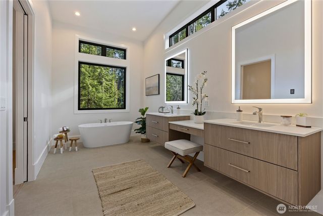 13982 Manzanita Road NE, Bainbridge Island, WA 98110