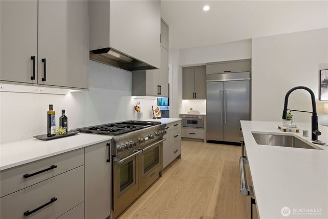 13982 Manzanita Road NE, Bainbridge Island, WA 98110