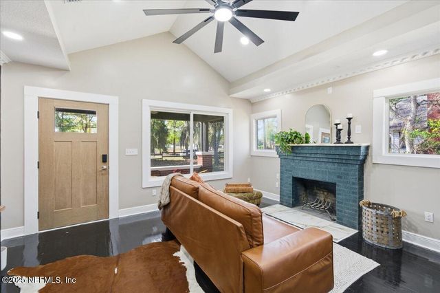 9671 OLD PLANK Road, Jacksonville, FL 32220