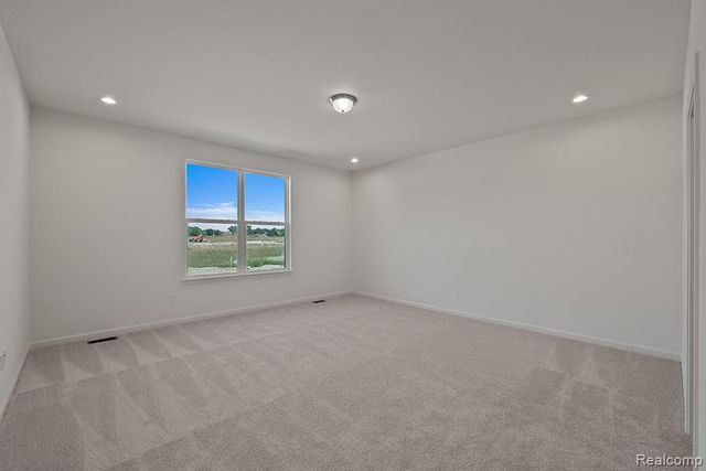 29128 Myles Andrew Drive, South Lyon, MI 48178