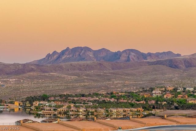 36 Thorn Creek Street, Henderson, NV 89011