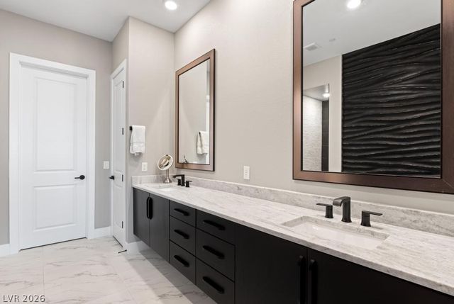 36 Thorn Creek Street, Henderson, NV 89011