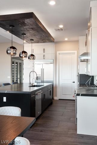 36 Thorn Creek Street, Henderson, NV 89011