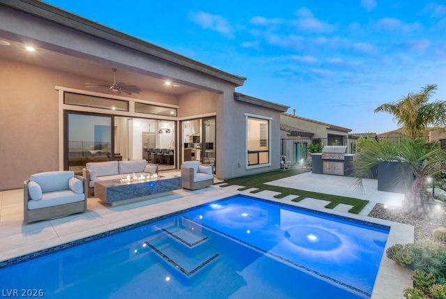 36 Thorn Creek Street, Henderson, NV 89011