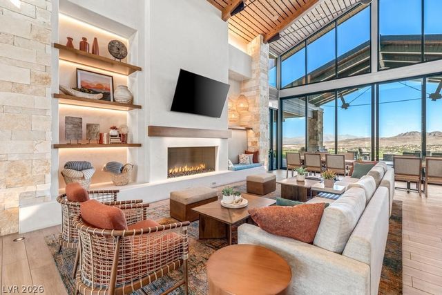 36 Thorn Creek Street, Henderson, NV 89011