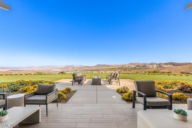 36 Thorn Creek Street, Henderson, NV 89011