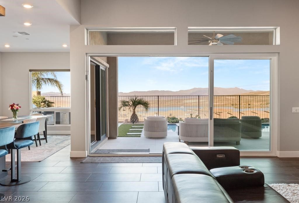 Image 3 of property listing at 36 Thorn Creek Street, Henderson, NV 89011