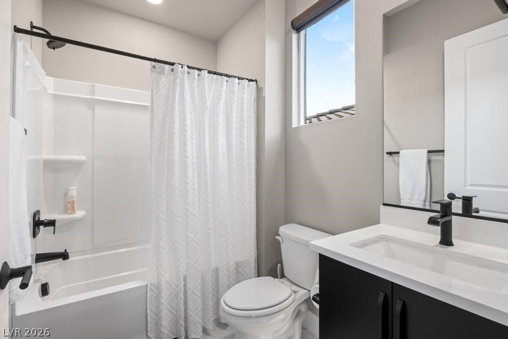 Image 32 of property listing at 36 Thorn Creek Street, Henderson, NV 89011