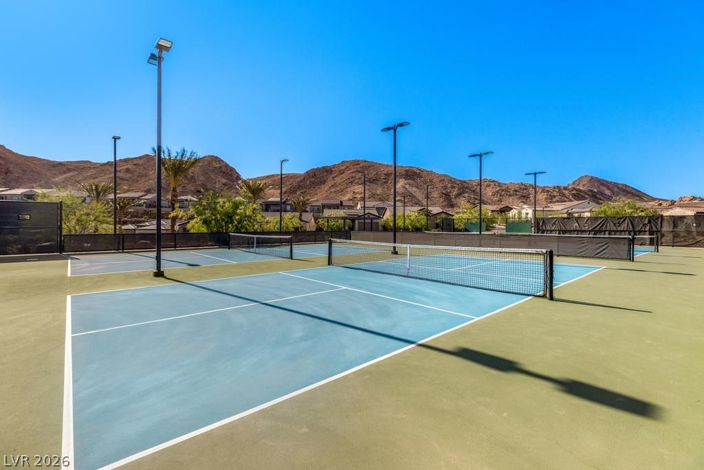 Image 57 of property listing at 36 Thorn Creek Street, Henderson, NV 89011