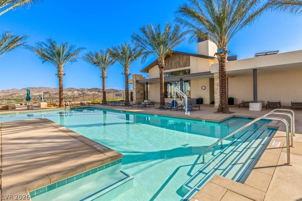 Image 63 of property listing at 36 Thorn Creek Street, Henderson, NV 89011