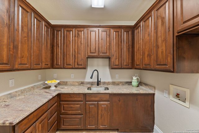 204 Paradise Point, Boerne, TX 78006