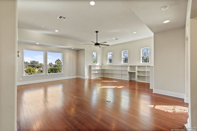 204 Paradise Point, Boerne, TX 78006