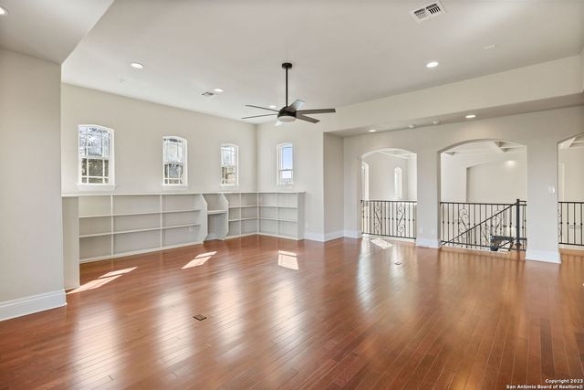 204 Paradise Point, Boerne, TX 78006