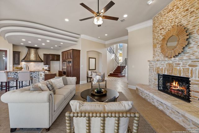 204 Paradise Point, Boerne, TX 78006