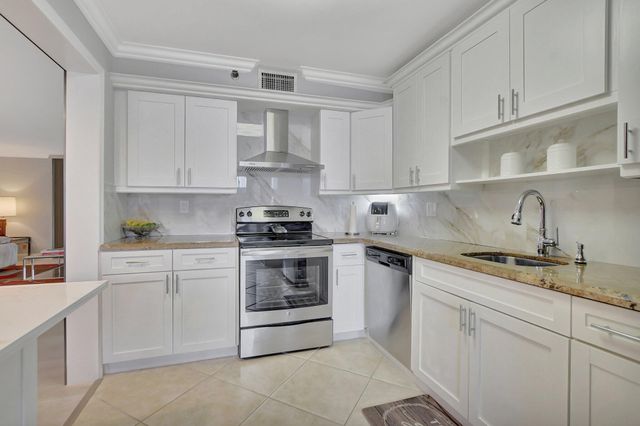 7194 Promenade Drive 102, Boca Raton, FL 33433