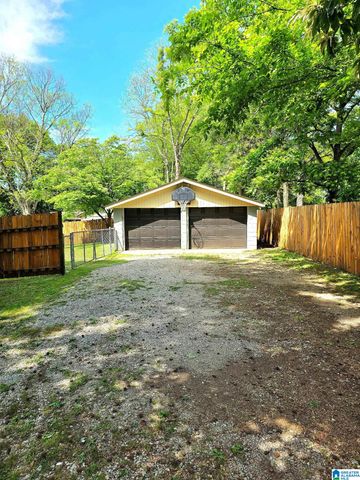 137 BAKER AVENUE, Hueytown, AL 35023