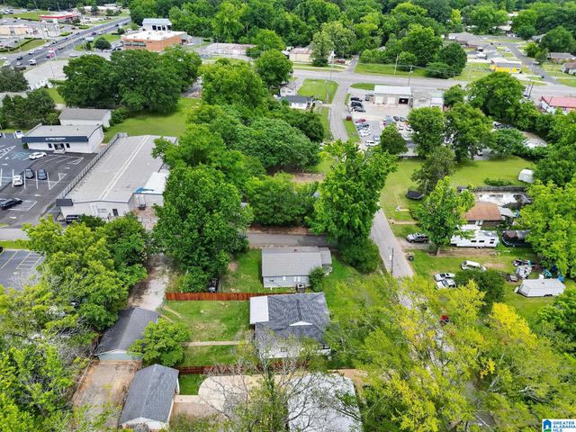 137 BAKER AVENUE, Hueytown, AL 35023