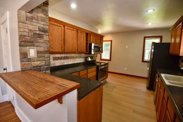 12 MARIAN Avenue, Council Bluffs, IA 51503