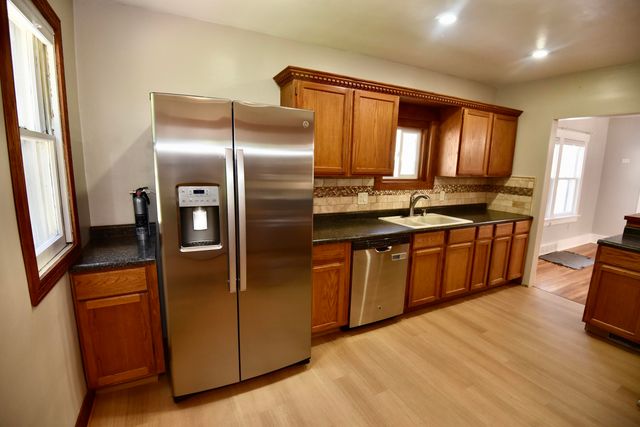 12 MARIAN Avenue, Council Bluffs, IA 51503