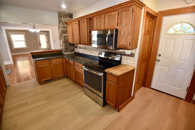 12 MARIAN Avenue, Council Bluffs, IA 51503