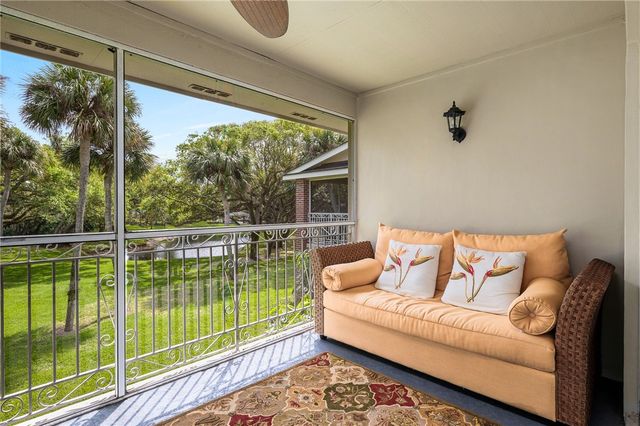 101 W Park Shores Circle 2W, Vero Beach, FL 32963
