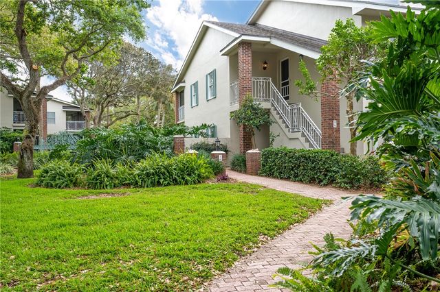 101 W Park Shores Circle 2W, Vero Beach, FL 32963