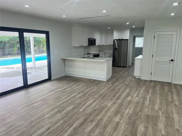 7340 SW 105th Ter, Pinecrest, FL 33156