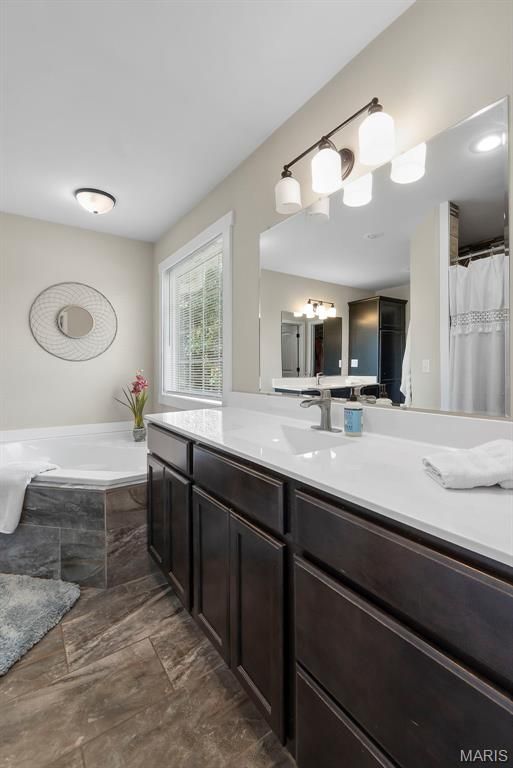 Image 14 of property listing at 100 Stull Drive, Benton, MO 63736