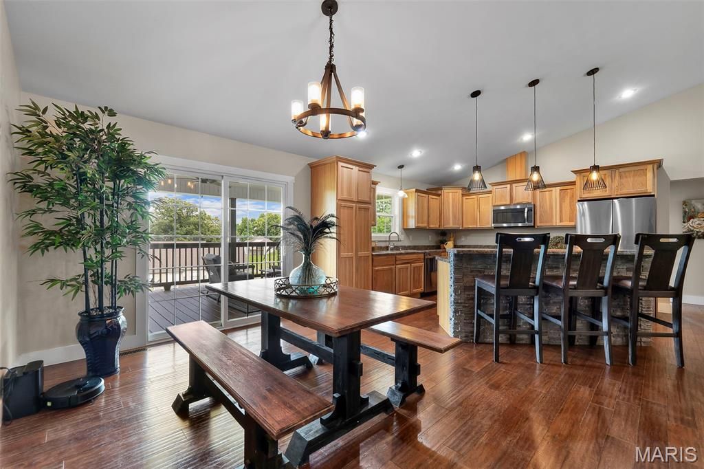 Image 20 of property listing at 100 Stull Drive, Benton, MO 63736