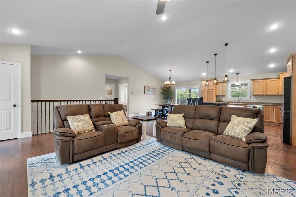 Image 26 of property listing at 100 Stull Drive, Benton, MO 63736